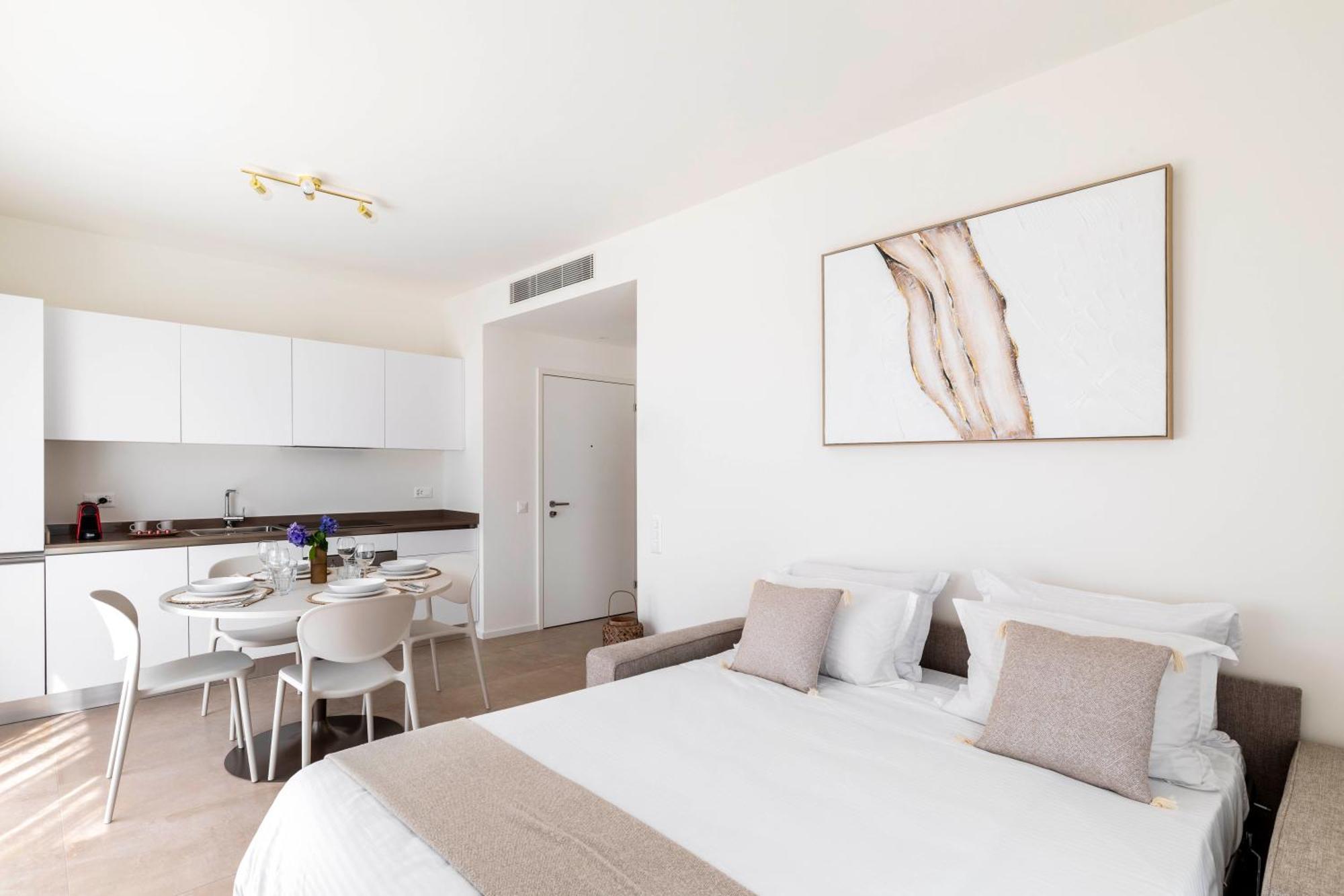 Regalia Suites - Free Parking ลูกาโน ภายนอก รูปภาพ