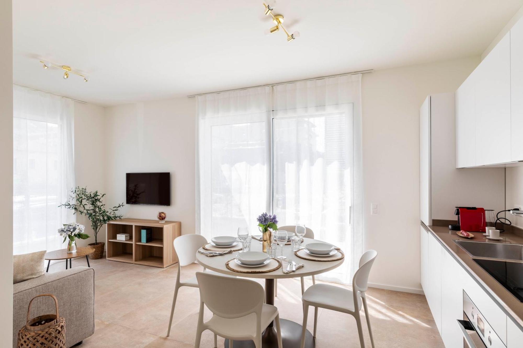Regalia Suites - Free Parking ลูกาโน ภายนอก รูปภาพ