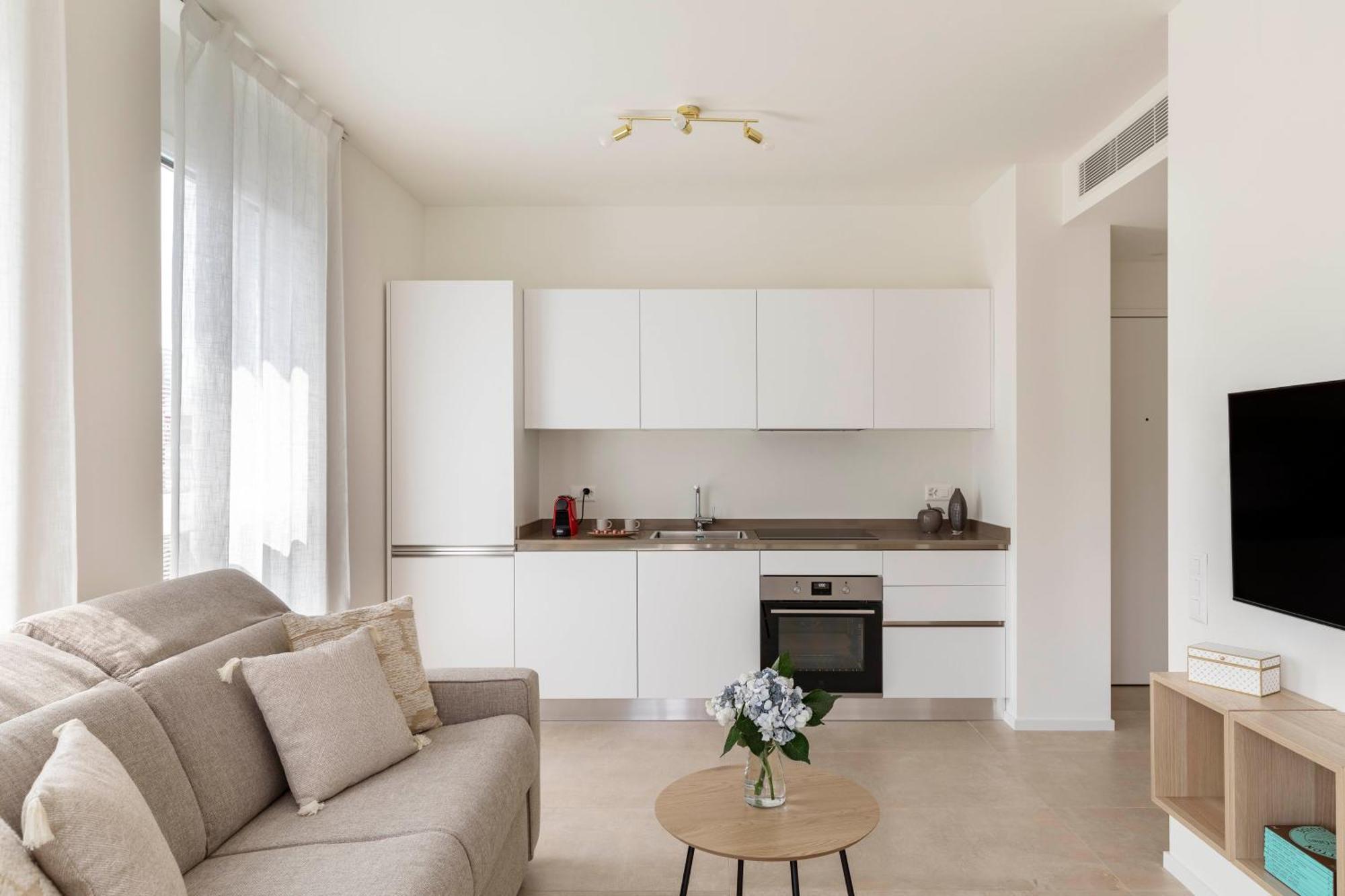 Regalia Suites - Free Parking ลูกาโน ภายนอก รูปภาพ