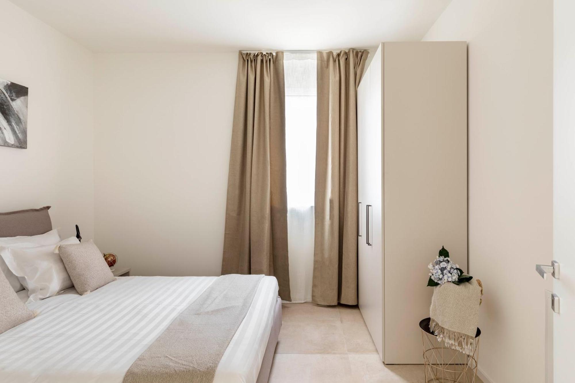 Regalia Suites - Free Parking ลูกาโน ภายนอก รูปภาพ