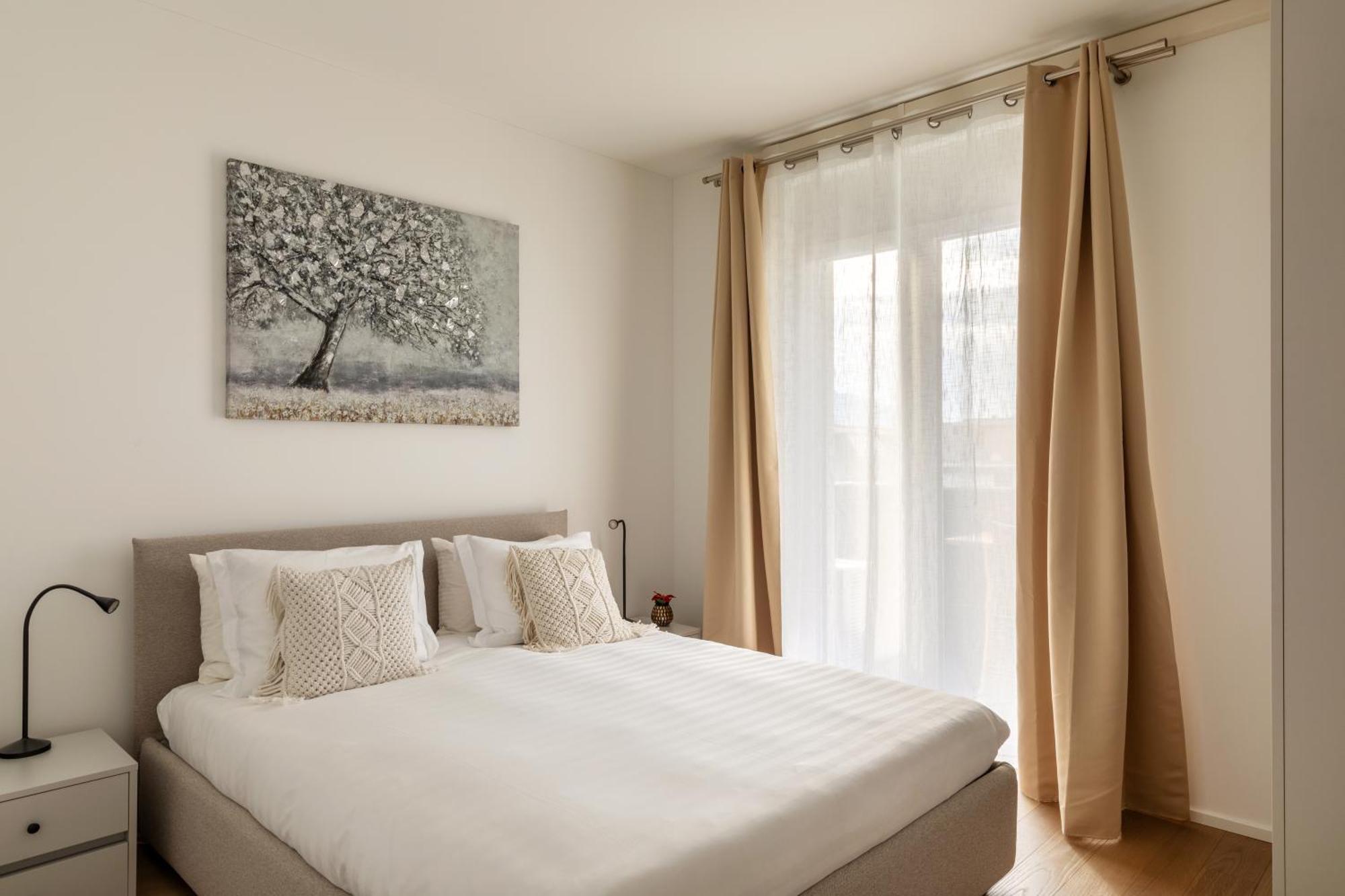Regalia Suites - Free Parking ลูกาโน ภายนอก รูปภาพ
